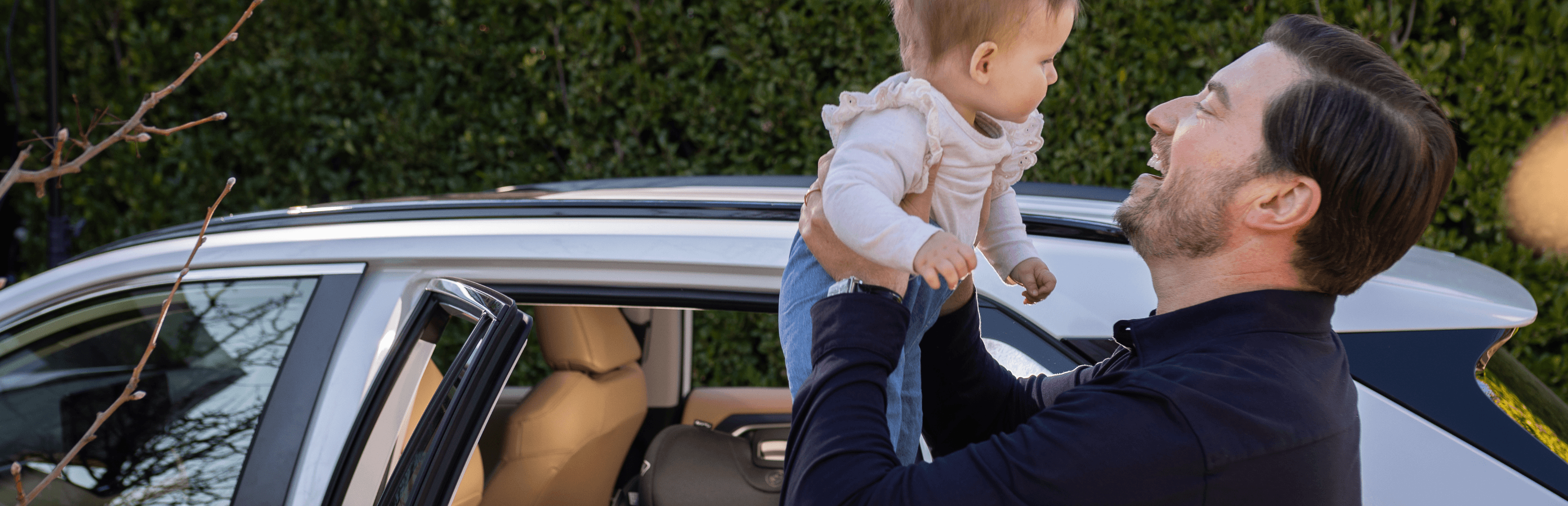 The Ultimate Guide to Travelling with Babies and Toddlers: Car & Plane Tips for Stress-Free Family Trips