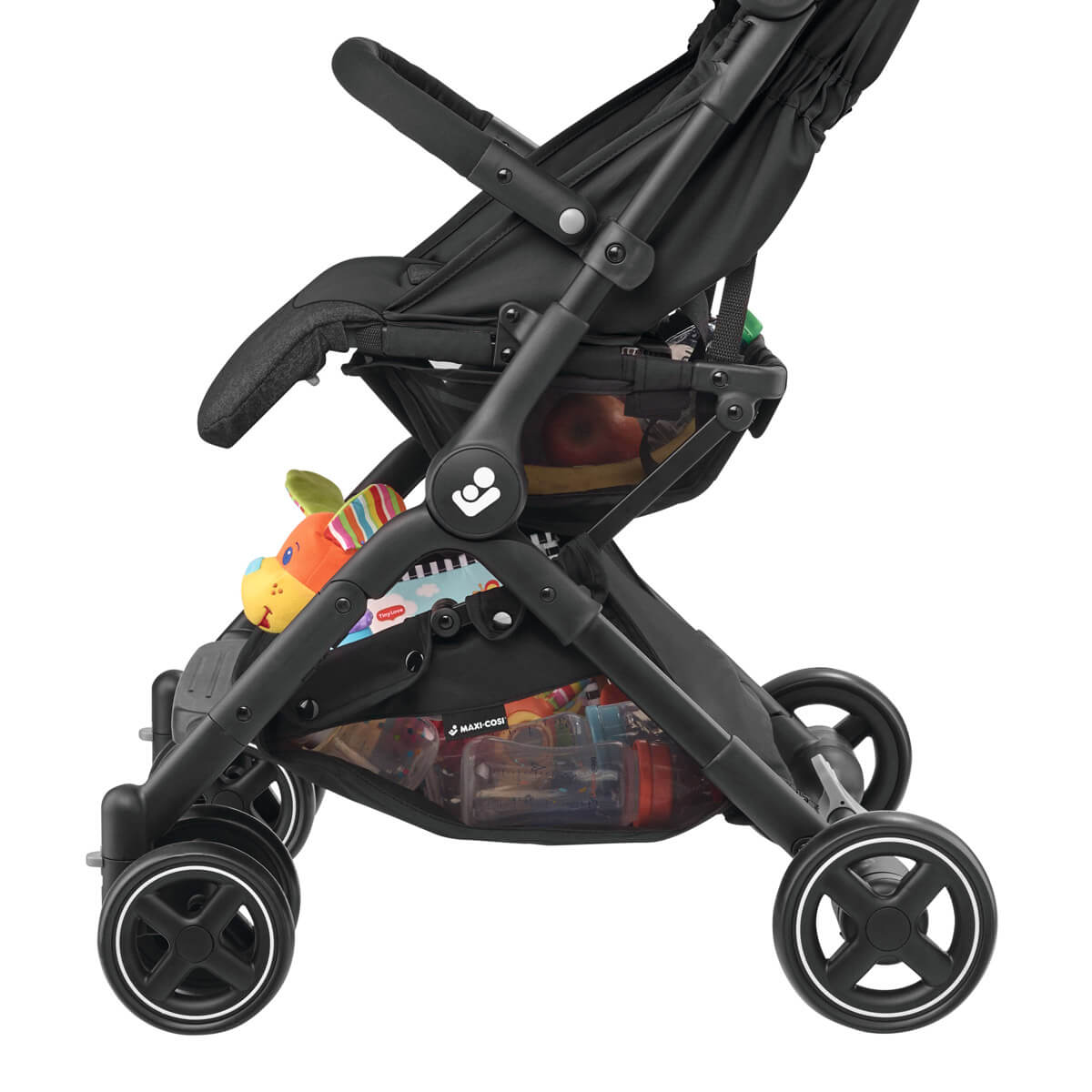 Lara stroller provides maximum storage and easy access to parents' belongings with two shopping baskets
